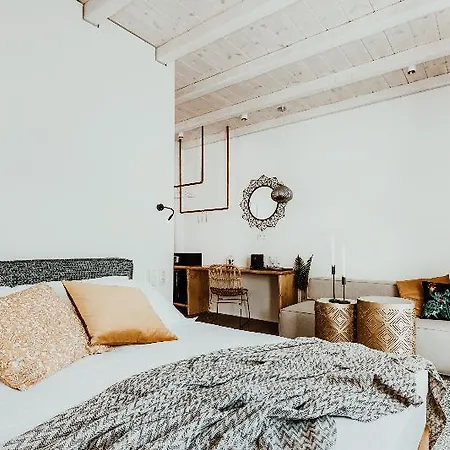 Maregold Mykonos Micro-boutique Suites, Adults Only Bed & Breakfast