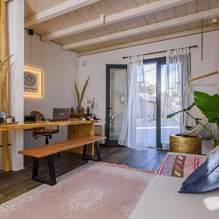 B&B Maregold Mykonos Micro-boutique Suites, Adults Only 4*